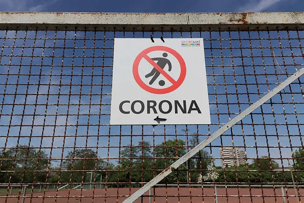 Son dakika: Merkel Kovid-19 tedbirleri konusunda geri adım attı - 4