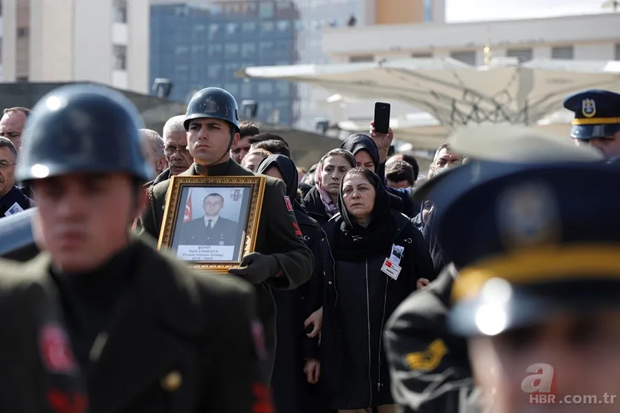 Son dakika: İdlib şehidi Uzman Onbaşı Halil Çankaya Ankara'da son yolculuğuna uğurlandı 20