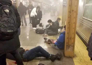 New York metrosunda silahlı saldırı! Saldırganın kimliği ve fotoğrafı paylaşıldı