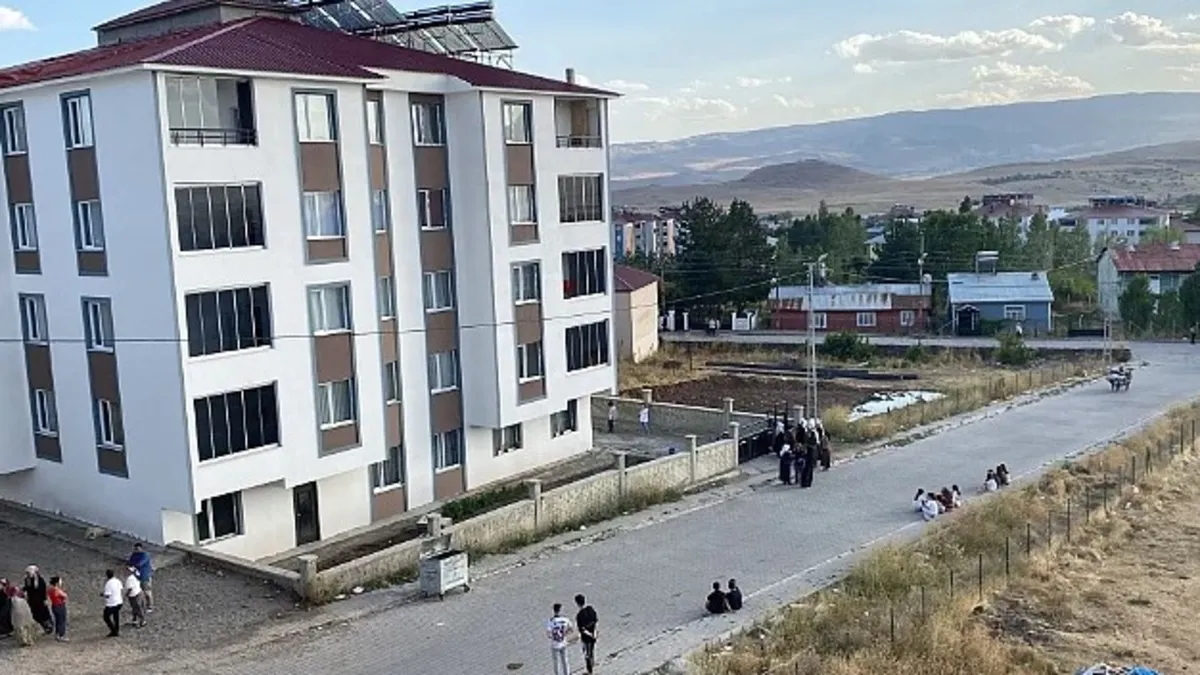 Erzurum'da feci olay! 2 yaşındaki çocuk metrelerce yüksekteki balkondan düştü