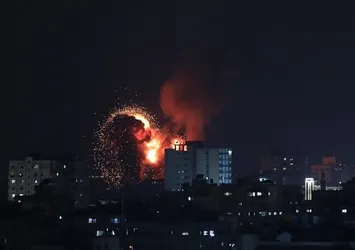 İsrail barış masasını bir kez daha kana buladı! Trump'ın tavrı ne olacak? Uzmanlar A Haber'de: Sırada Lübnan var!