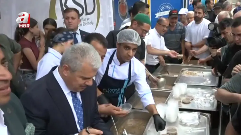 Konya’da 10 bin kişilik aşure ikramı