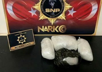 Siirt'te uyuşturucu operasyonu: 2 kilo 316 gram metamfetamin ele geçirildi