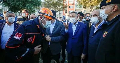 İzmir depremi sonrası bölgeye giden Cumhurbaşkanı Yardımcısı Oktay incelemelerde bulundu