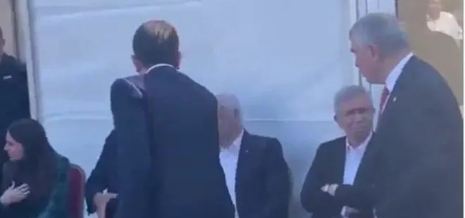Ekrem İmamoğlu ve Mansur Yavaş tokalaşmadı! CHP’de sessiz kavga