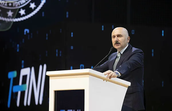 Ulaştırma ve Altyapı Bakanı Adil Karaismailoğlu’nda Togg ve Türksat açıklaması! Yollardaki en önemli bileşen