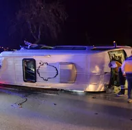Bigada işçileri taşıyan minibüs TIR ile çarpıştı