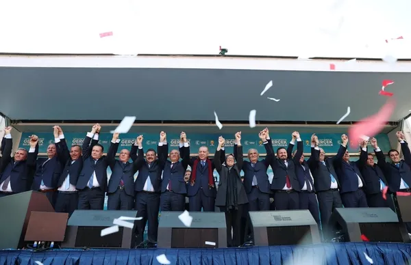 Ekrem İmamoğlu israfı bitirdik demek için 175 milyon TL’yi çarçur etti!