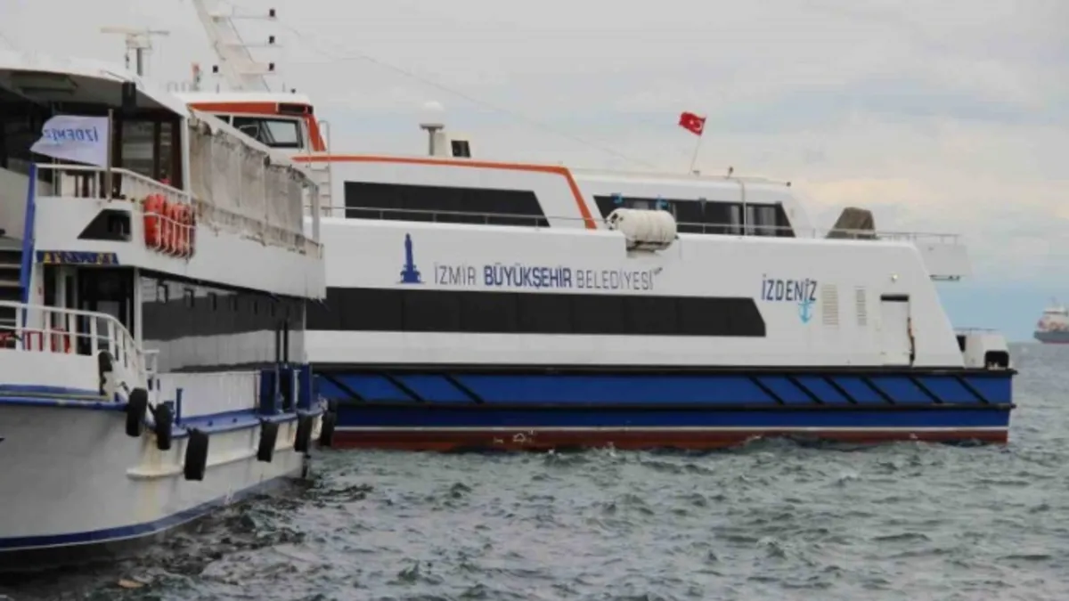 İzmirliler yarına dikkat! Deniz ulaşımında birçok sefer iptal oldu
