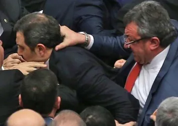 CHP'li Altay'dan Meclis'te utanç verici hareket!