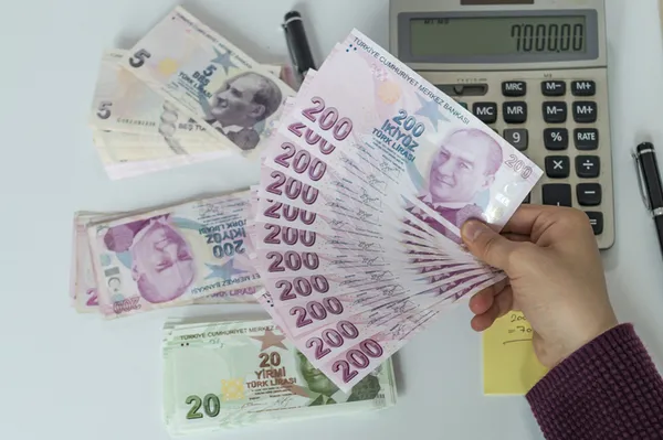 Son dakika: Çalışma ve Sosyal Güvenlik Bakanı Vedat Bilgin'den müjde: En düşük emekli maaşı artacak | Gözler 1 Mayıs'ta - 1