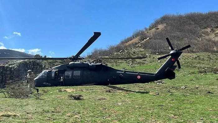 mehmetcik-ile-pkk-arasinda-catisma-2-terorist-olduruldu-1651164837379.jpg Mehmetçik ile PKK arasında çatışma: 2 terörist öldürüldü - 1