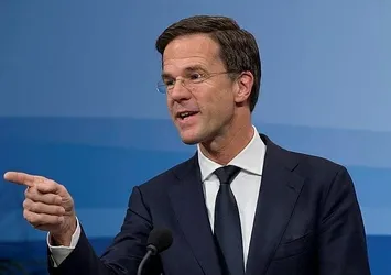 Hollanda'da islamofobik seçim vaadi