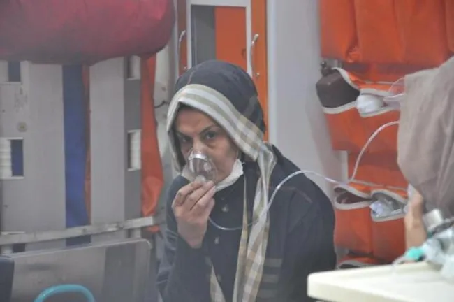 Diyarbakır’da gelinlik mağazasında çıkan yangından 7 kadın etkilendi - 2