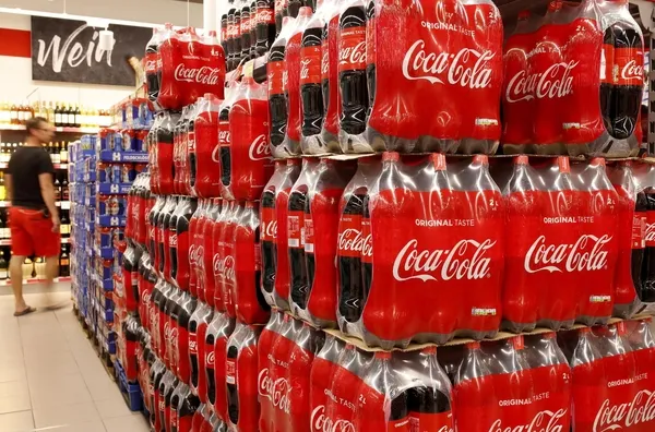 1699522355631.jpeg Coca Cola Hırvatistan'da bazı ürünlerini raftan çekiyor! Zehirlenme vakaları artmıştı - 3