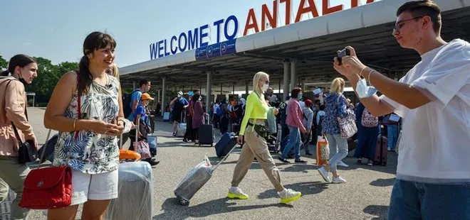 Antalya’ya hava yoluyla gelen yabancı turist sayısı 10 milyonu aştı