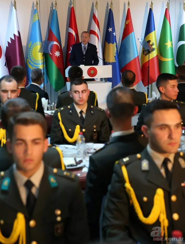Başkan Erdoğan, Milli Savunma Üniversitesi öğrencileriyle iftar yaptı 13