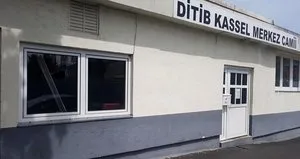 Almanya’da camiye alçak saldırı