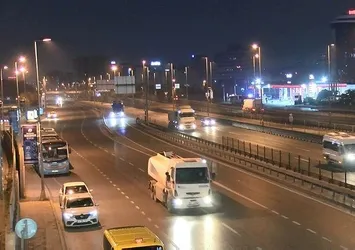 Kısıtlama sona erdi İstanbul'da hareketlilik başladı!