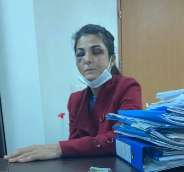 1649564405045.jpg Melek İpek servis şoförlüğüne başladı! Üniversite sınavına hazırlanıyor - 1