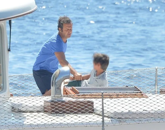 Nil Karaibrahimgil’in teknesinde çocuğa şiddet!