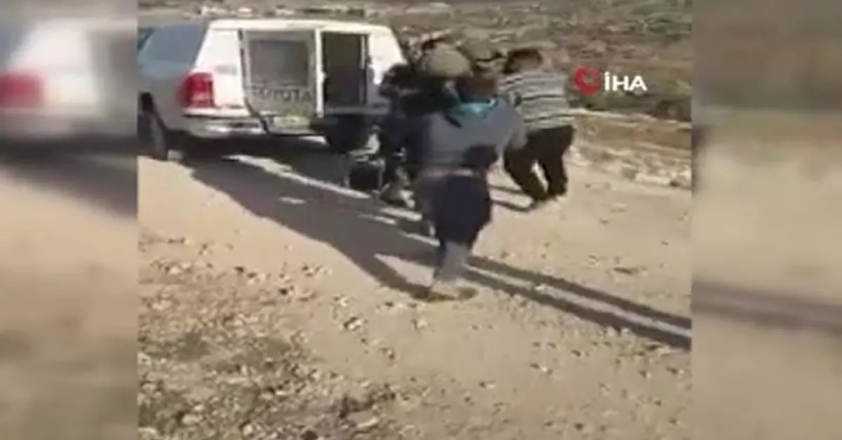 İşte İsrail işgal güçlerinin Filistinli genci silahla ağır yaraladığı anlar...