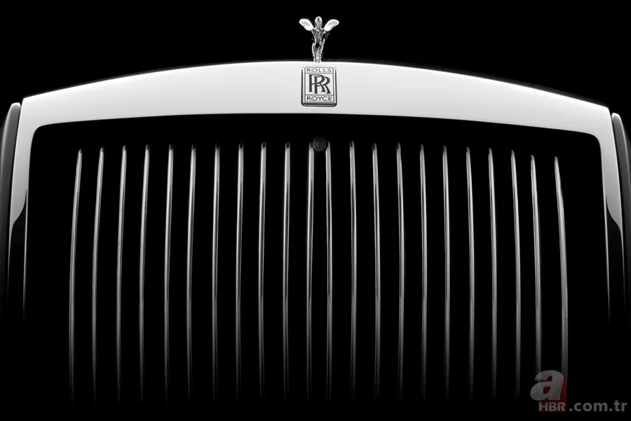 İşte Rolls-Royce'un sekizinci kuşak "Yeni Phantom"u 9