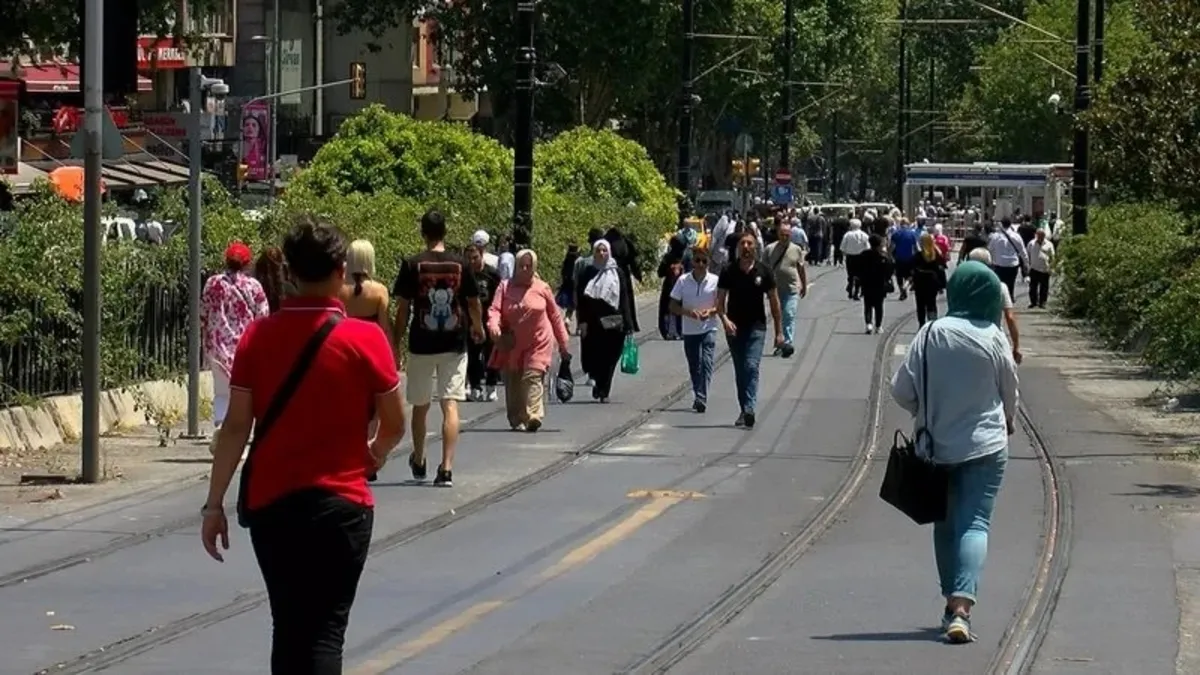 İstanbul'da bir ulaşım çilesi daha! Kabataş-Bağcılar tramvay seferinde arıza: Vatandaşlar isyan etti!