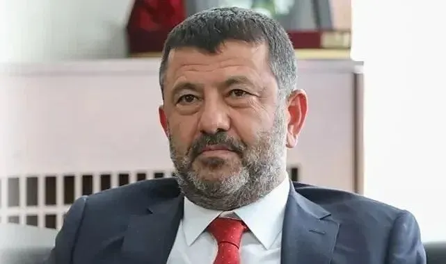 chpde-bitmeyen-talan-duzeni-seferihisar-ve-balcova-belediye-baskanlari-gozaltinda-1782366112771.jpeg CHP'li Veli Ağbaba'nın da rüşvet aldığı tespit edildi (AA)