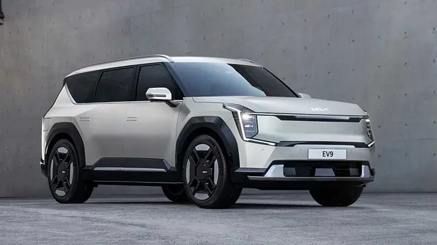 Kia’dan Büyük İndirim: 250 Bin TL’ye Varan Fiyat Kesintisi! Egea’ya Rakip Sıfır SUV Fırsatı, Renault’u Geride Bıraktı: Dacia Duster’dan Daha Ekonomik!