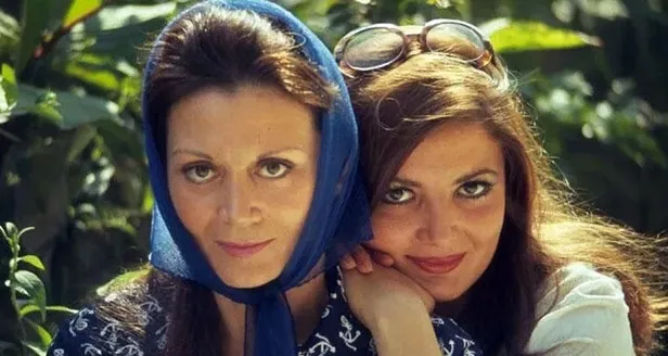 leyla-kenter-kimdir-nereli-kac-yasindaydi-leyla-kenter-neden-oldu-oynadigi-dizi-ve-filmler-neler-1665494409798.jpg Leyla Kenter neden öldü? Leyla Kenter kimdir, nereli, kaç yaşındaydı? Oynadığı dizi ve filmler neler? - 4