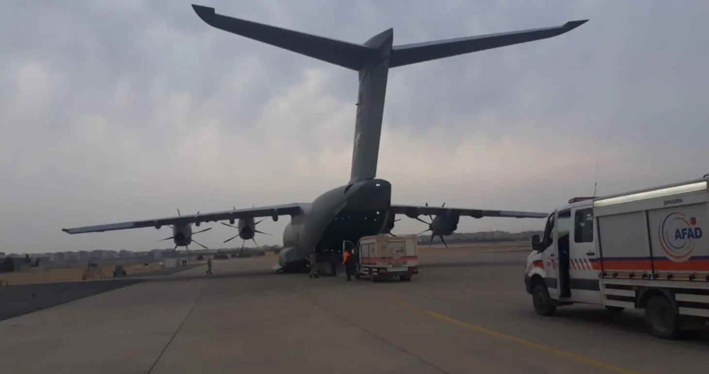 MSB tarafından İzmir depremi bölgesine 18 sorti gerçekleştirildi