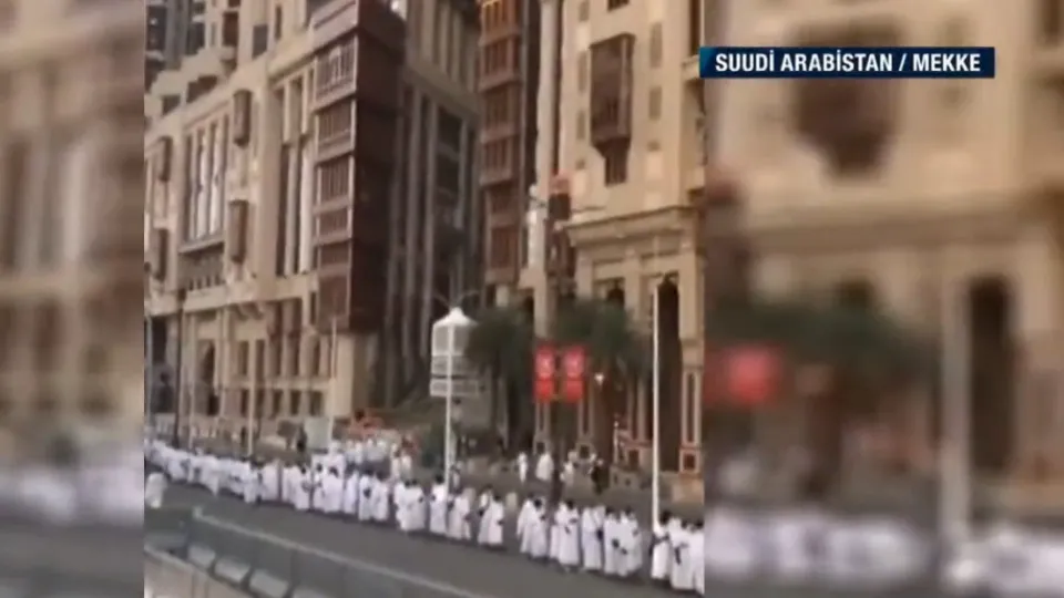 Kutsal topraklarda tavaf sırası