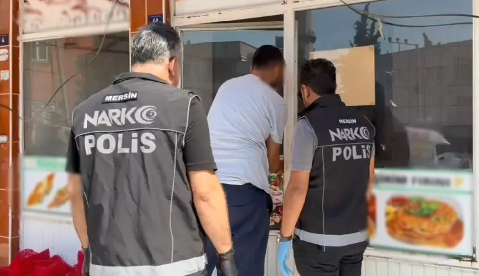 Fırından ekmek değil zehir fışkırdı: 1 milyon 758 bin sentetik ecza hap ele geçirildi - 1