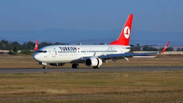 1620249319756.jpg Arnavutluk'taki basın toplantısına Türk Hava Yolları damgası! "Bizim olmadığımız yerde bizi hatırlatacak bir şey mutlaka olur" - 3