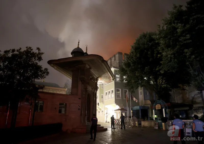 Topkapı Sarayı'ndaki tarihi restoranda yangın! Milli Saraylar Başkanlığı'ndan açıklama geldi 3
