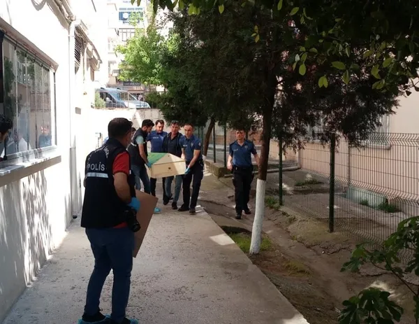 tekirdagda-sir-olum-evinin-balkonunda-cesedi-bulundu-1653391943990.jpg Tekirdağ’da sır ölüm! Evinin balkonunda cesedi bulundu - 3