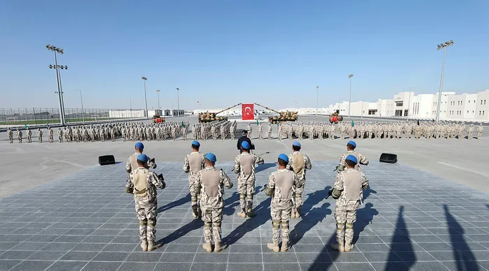 Milli Savunma Bakanı Hulusi Akar Katar'da görevli Mehmetçik ile bir araya geldi - 10