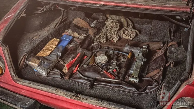 Ferrari 365 GTB / 4 Daytona garajdan çıktı! Gözlerine inanamadılar... 11