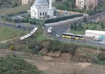 Son dakika: Başakşehir'de İETT otobüsü devrildi
