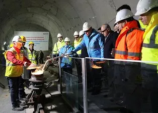 Başkan Erdoğan, Gayrettepe-İstanbul Havalimanı Metro Projesi ilk ray kaynağını yaptı