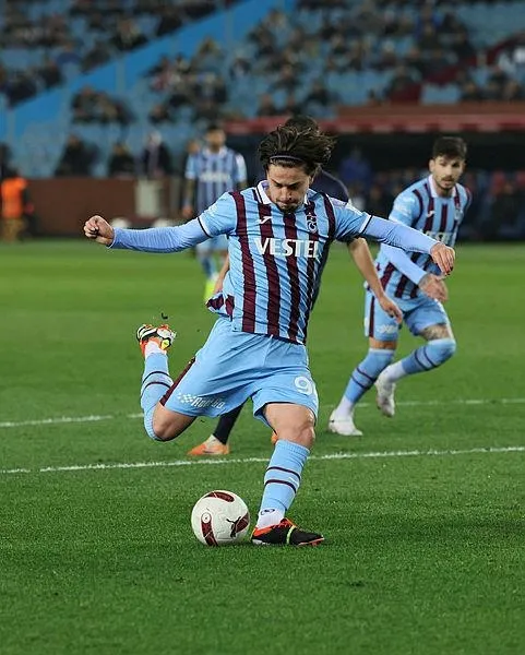 canli-trabzonspor-kasimpasa-canli-anlatim-trabzonspor-kasimpasa-maci-ilk-11leri-1706553848478.jpeg Trabzonspor evinde devrildi! Trabzonspor 2 -3 Kasımpaşa (MAÇ SONUCU) - 3
