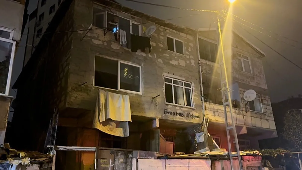 Pendik'te yangın faciası! 3 çocuk hayatını kaybetti 1 çocuk ağır yaralı