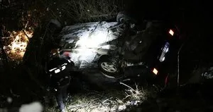 Yoldan çıkan otomobil uçuruma yuvarlandı!