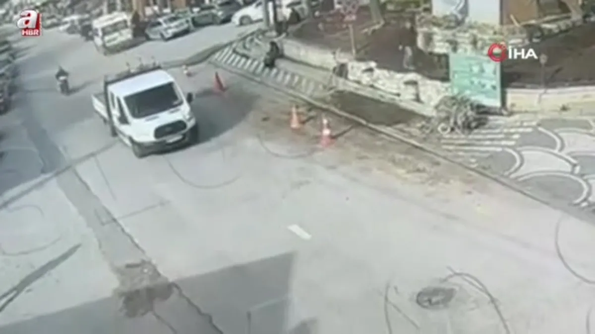 Bolu’da hatalı sollama yapan motosiklete otomobil çarptı