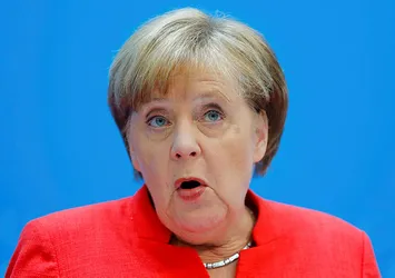 Merkel'e rest çektiler! Alman hükümetinde sığınmacı çatlağı