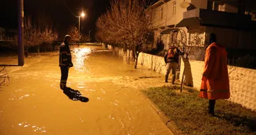 Edirne’nin Enez ilçesini sel vurdu! 1 kişi kayıp