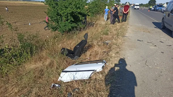 samsunda-feci-kaza-otomobil-park-halindeki-kamyonete-carpti-1-kisi-hayatini-kaybetti-1655571175558.jpg Samsun’da feci kaza! Otomobil park halindeki kamyonete çarptı 1 kişi hayatını kaybetti - 3
