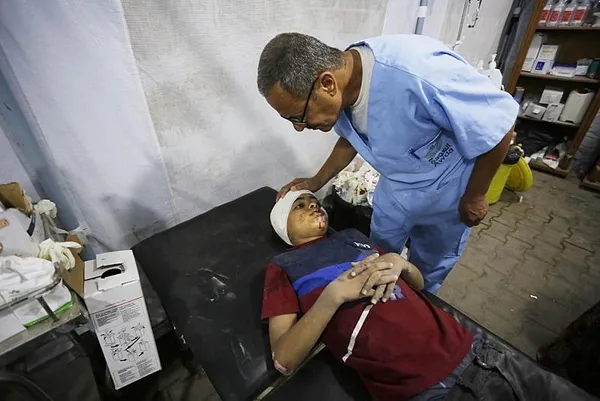 Katil İsrail kana doymuyor! Terör devleti el-Avde Hastanesi’ni kuşatmaya devam ediyor | Hareket eden herkes vuruluyor