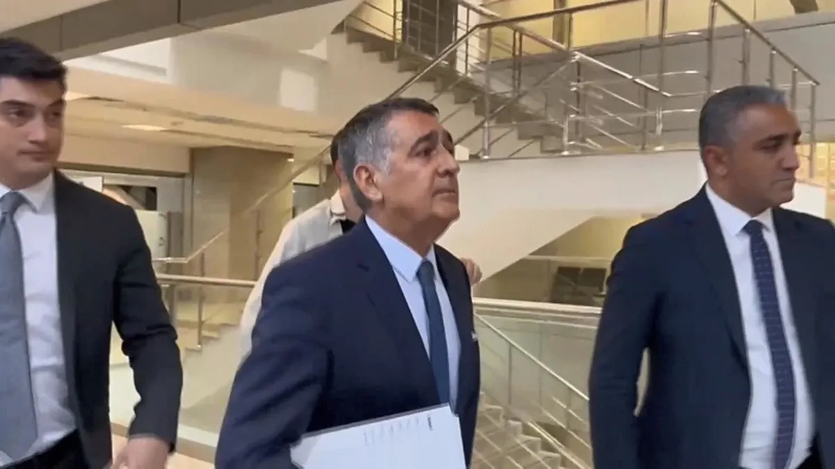 TÜSİAD yöneticileri Orhan Turan ve Ömer Arif Aras'ın yargılandığı davada ara karar